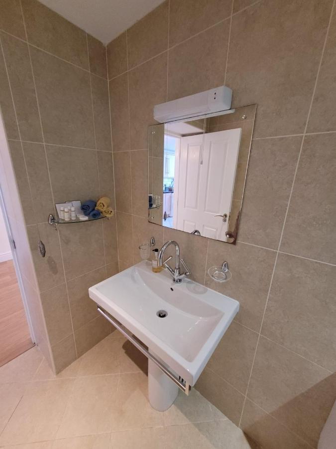 אברארון Llys Bach Apartment At Llys Aeron מראה חיצוני תמונה